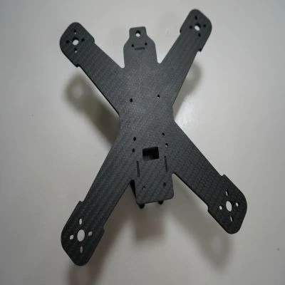 Mitä harkita hiilikuitu FPV -kehyksessä seurantaa ja suosituksia varten?
