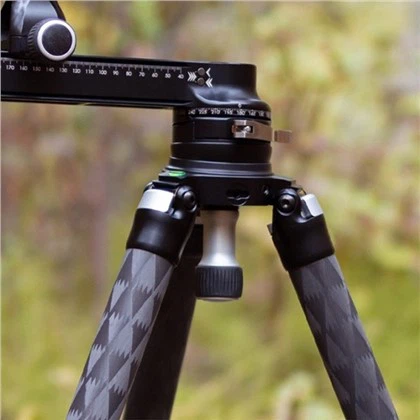 Hiilikuitukameran kolmijalka